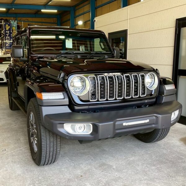 「ジープ JL ラングラー」Jeep 純正電動サイドステップ取付／ミラー型ドライブレコーダー取付etc