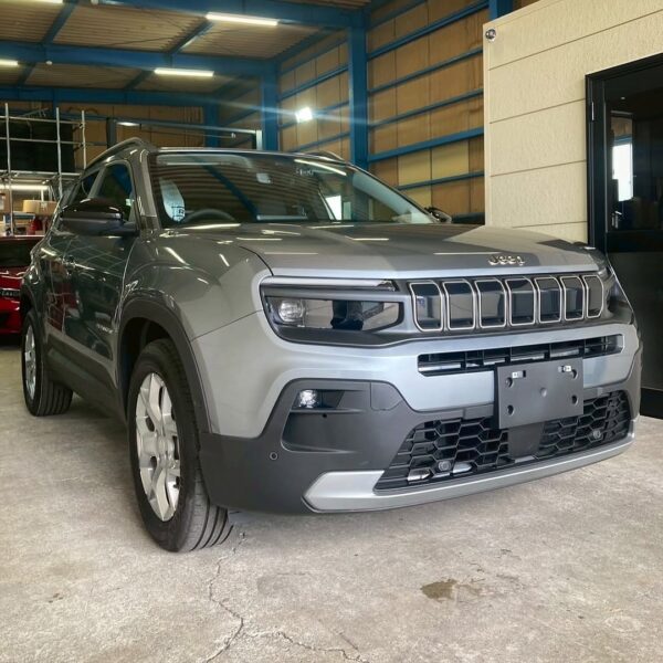 「ジープ アベンジャー」ボディガラスコーティング施工