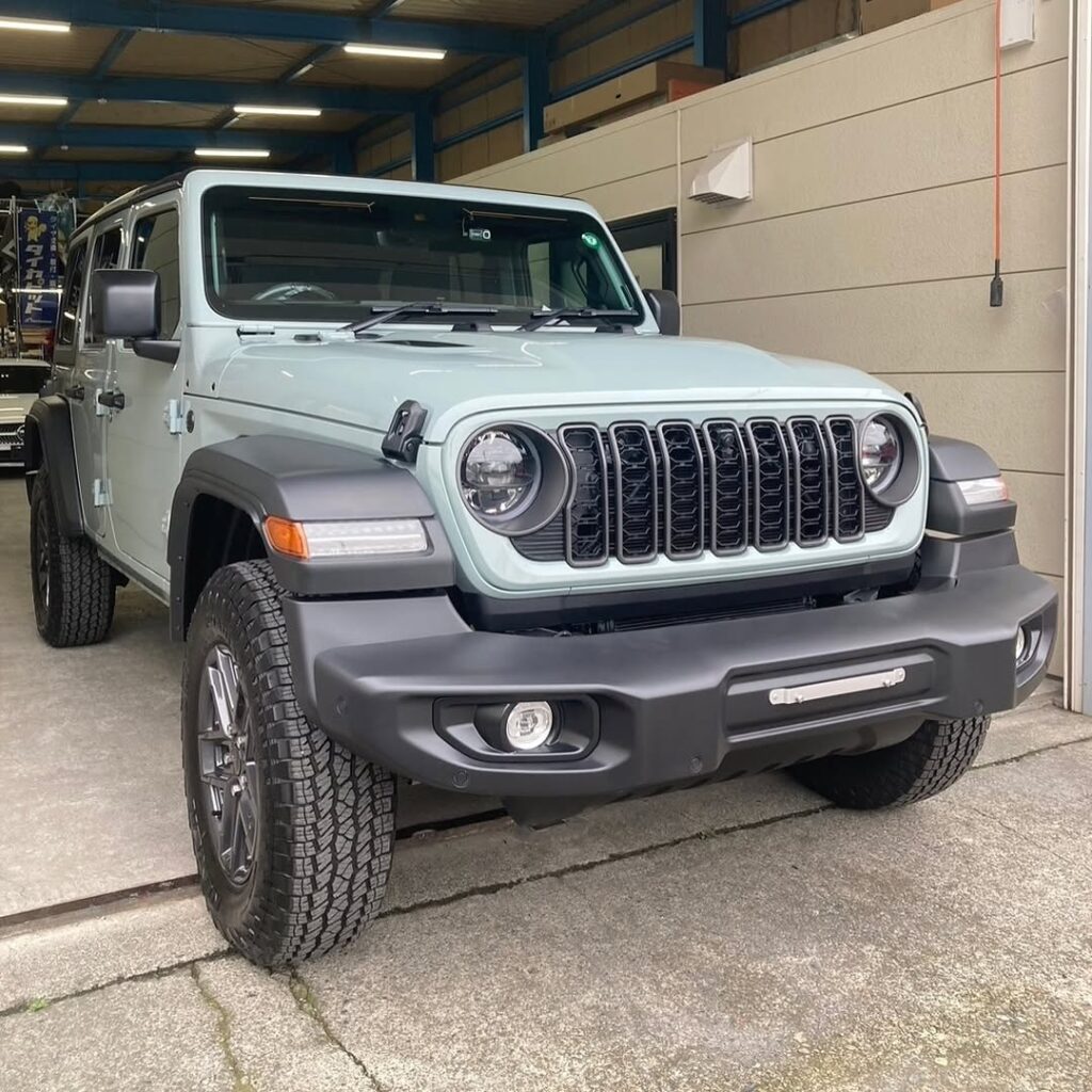 「ジープ JL ラングラー」ボディガラスコーティング施工