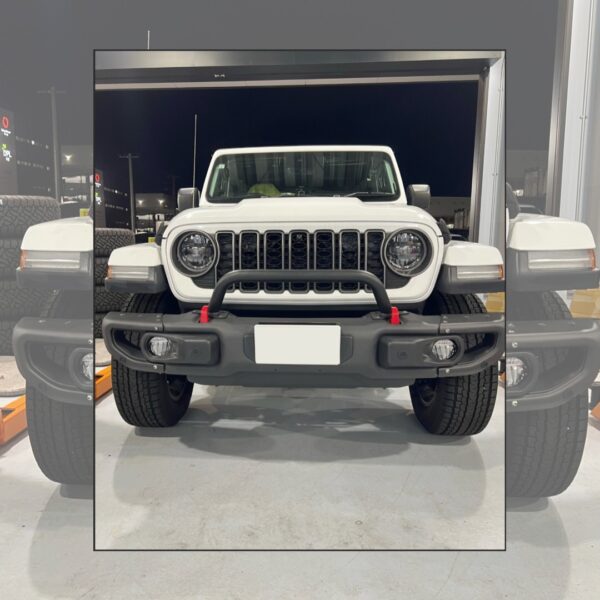 「ジープ JL ラングラー」牽引フック交換