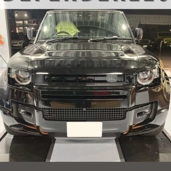 「ランドローバー ディフェンダー 110」サイドステップ取付／マフラー塗装