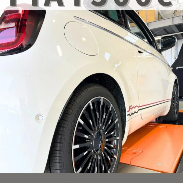 「フィアット 500e」ドラレコ取付／サイドストライプ取付etc