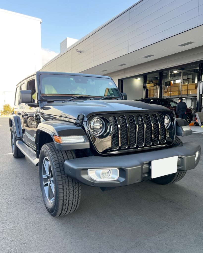 「ジープ JL ラングラー」アンビエント取付