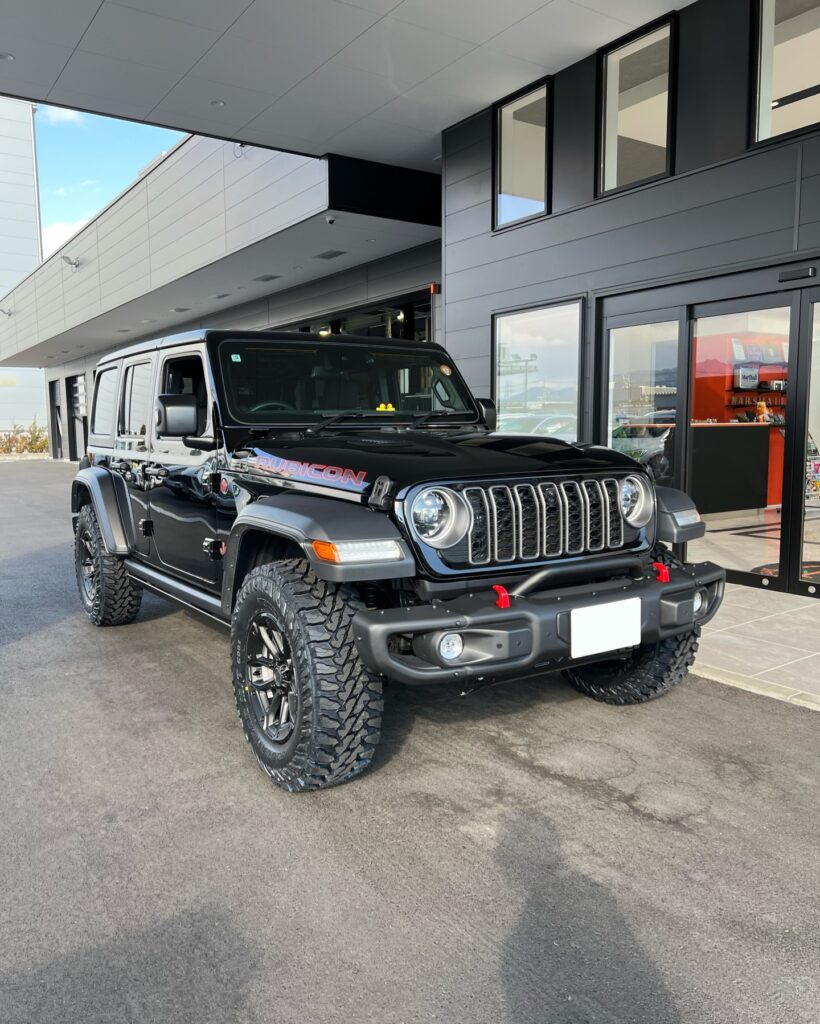 「ジープ JL ラングラー」オイル&フィルター交換/タイヤ交…