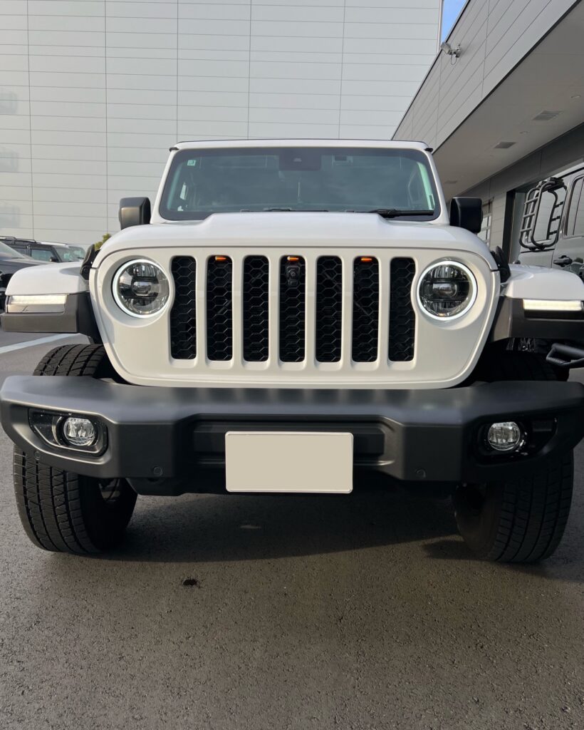 「ジープ JL ラングラー」リアバンパー交換/グリルマーカー…
