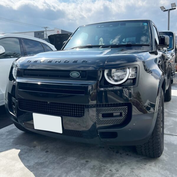 「ランドローバー ディフェンダー 110」前後バンパー塗装