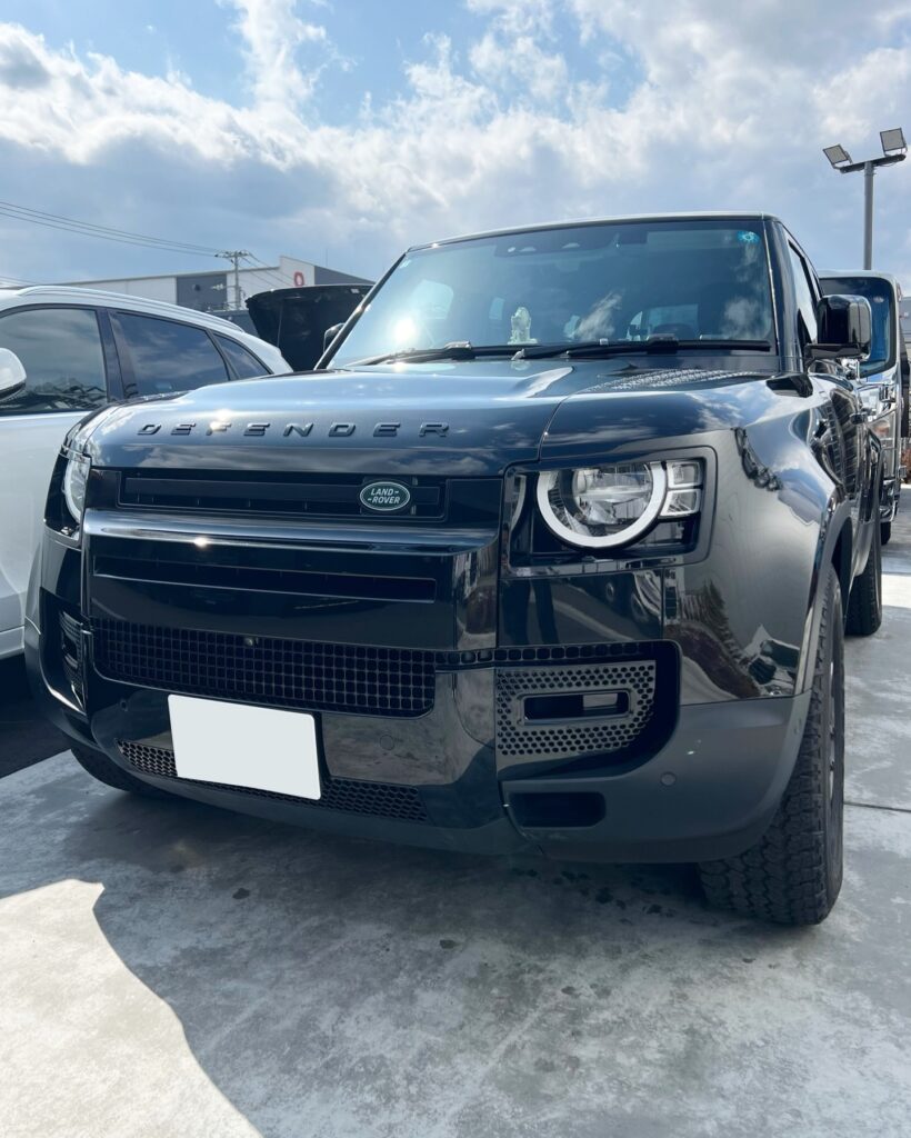 「ランドローバー ディフェンダー 110」前後バンパー塗装