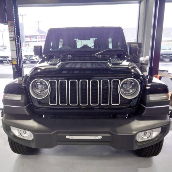 「ジープ JL ラングラー」Jeep純正モニター型ドラレコ取付／ボディガラスコーティング施工