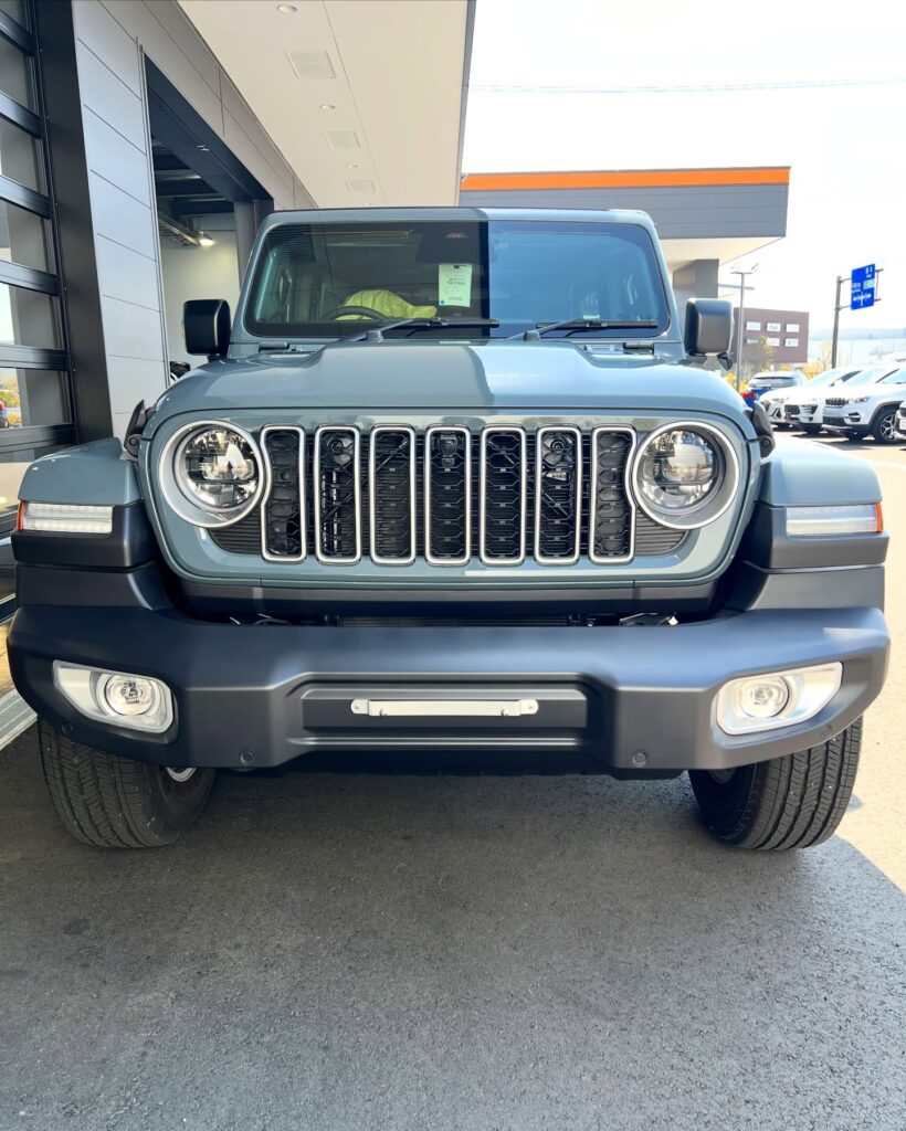 「ジープ JL ラングラー」デジタルインナーミラー取付／サン&hellip;