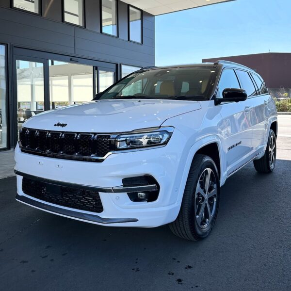 「ジープ コマンダー」ボディガラスコーティング施工