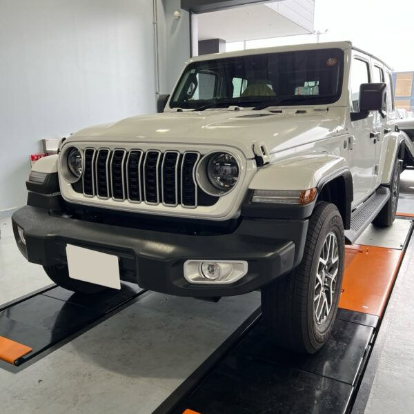 「ジープ JL ラングラー」エンジンオイル＆フィルター交換