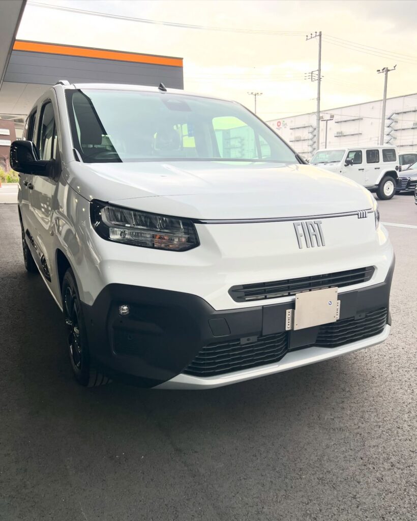 「フィアット ドブロ」ETC取付／LEDフットイルミネーショ&hellip;