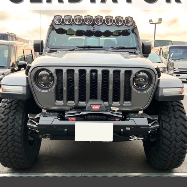 「ジープ グラディエーター」LEDライトバー取付／フロントバンパー交換