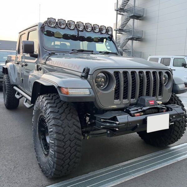 「ジープ グラディエーター」37外径タイヤ交換／リフトアップキット取付etc