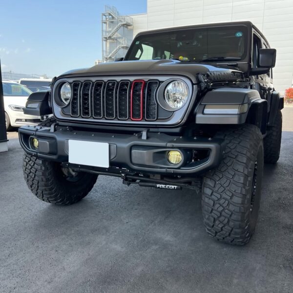 「ジープ JL ラングラー」37×12.50R17タイヤ脱着交換