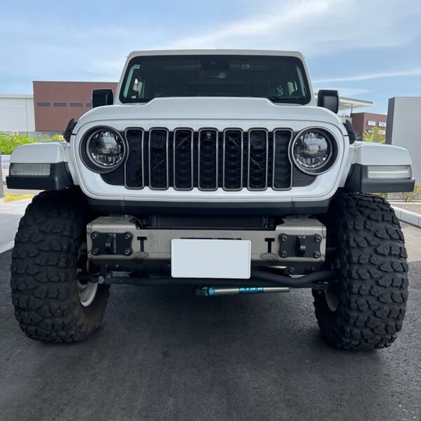 「ジープ JL ラングラー」フロントバンパー＆リアバンパー交換