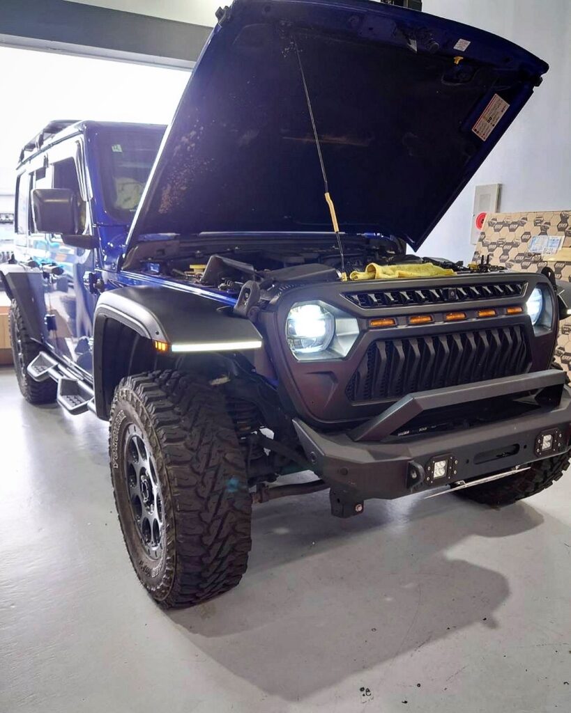 「ジープ JK ラングラー」USフロントハイフェンダー(スリ…