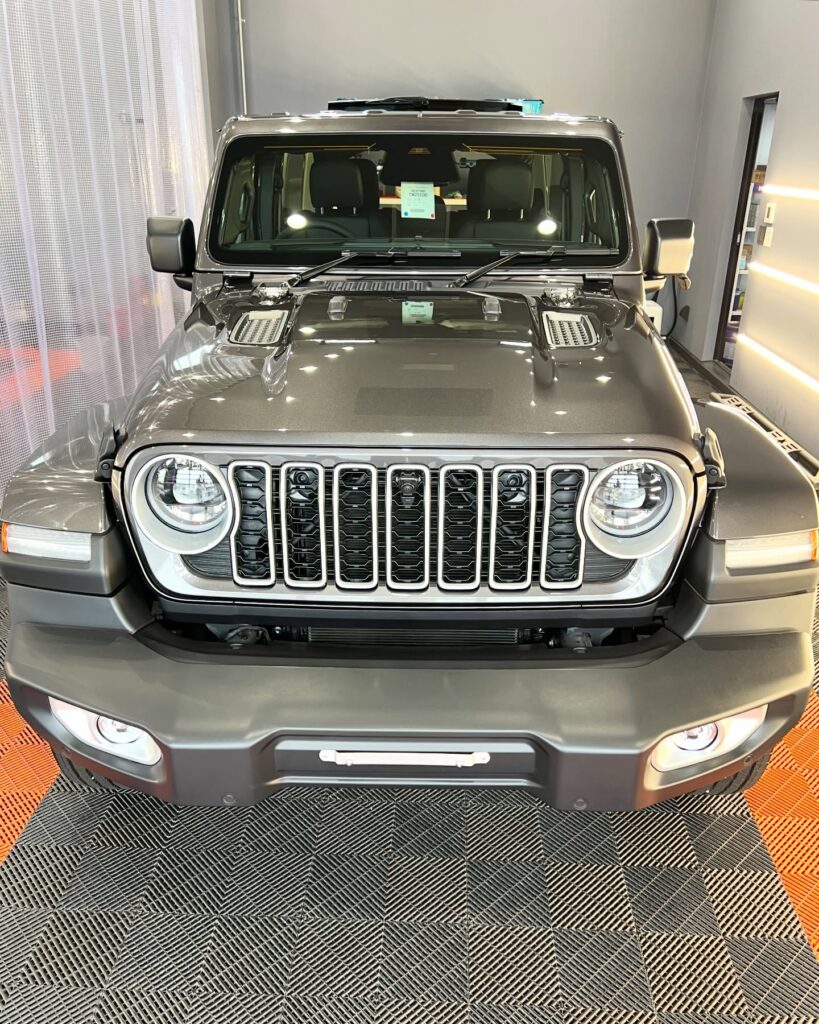 「ジープ JL ラングラー」Jeep純正ディスプレイ型ドラレ&hellip;