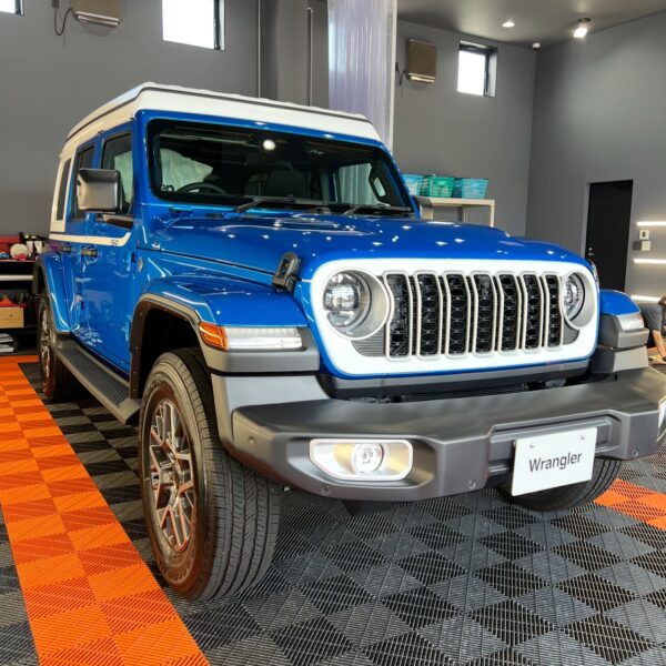 「Jeep Wrangler Whitecap With TripTop」Jeep純正ディスプレイ型ドラレコ取付etc